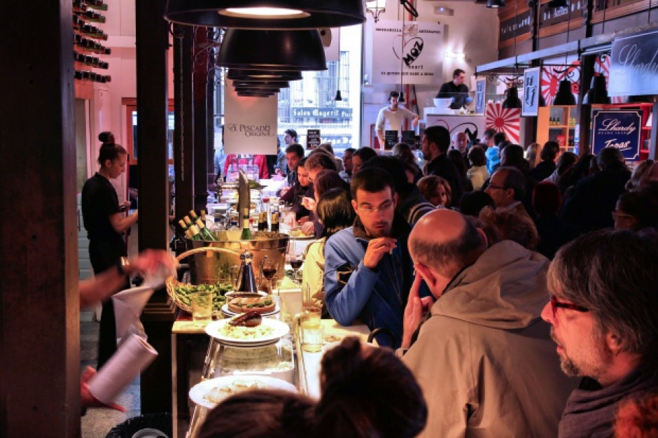 fot. shutterstock.com Kontrole w czeskich restauracjach w związku ze sprzedawaniem alkoholu nieletnim
