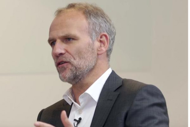 Dave Lewis, prezes Grupy Tesco (fot. Tesco/youtube.com) Prezes Tesco: Nie planujemy sprzedaży aktywów w Polsce