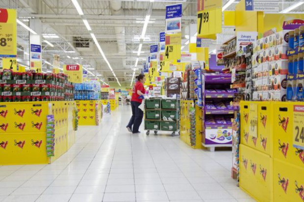Praca w sklepach sieciowych nie jest atrakcyjna dla Ukraińców; fot. PTWP (P. Waniorek / ŻelaznaStudio) Ukraińcy nie chcą pracować w sklepach sieciowych w Polsce