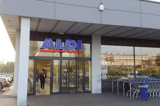 Sklep Aldi w Chorzowie (fot. portalspozywczy.pl) Aldi podnosi pensje brytyjskim pracownikom