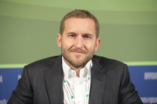 Michał Niemczycki, prezes Vody Naturalnej, podczas VIII Forum Rynku Spożywczego i Handlu Prezes firmy Voda Naturalna: Stworzyliśmy kategorię wód funkcjonalnych premium (video)