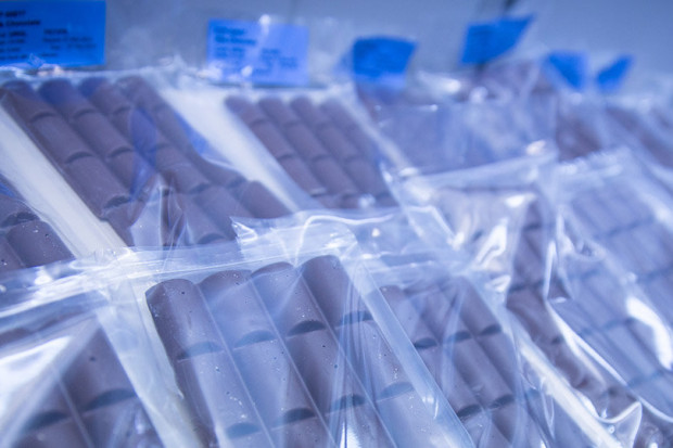 Dzięki naukowym badaniom Firma Nestlé zmniejszy liczbę opakowań/ fot. Nestlé Polska Nestle zmniejszy zużycie opakowań o co najmniej 100 tys. ton do 2017 r.