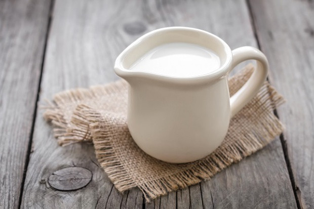 Friesland Campina zapłaci dostawcom za zmniejszenie dostaw mleka. Fot. Shutterstock Holenderska mleczarnia zapłaci za zmniejszenie dostaw