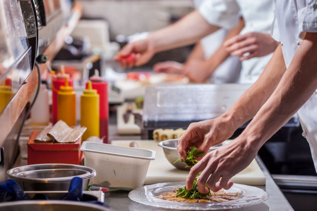 Rośnie rynek gastronomii w Polsce; fot. shutterstock.com Zwiększa się potencjał polskiej gastronomii. Branża stawia na nowe trendy (video)