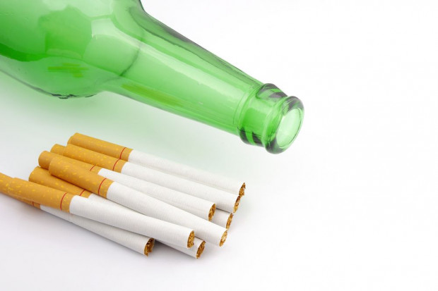 Pod Koszalinem policja znalazła nielegalny tytoń i alkohol. Fot. shutterstock Pod Koszalinem policja znalazła nielegalny tytoń i alkohol