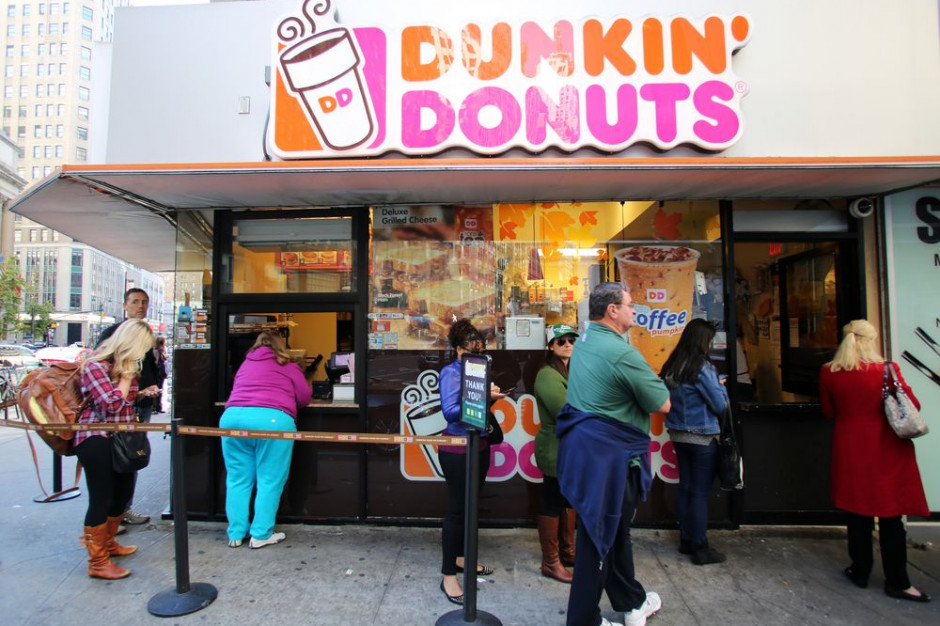 Kawiarnia Dunkin' Donuts w Nowym Jorku; fot. shutterstock.com Dunkin’ Donuts powalczy o śniadania z McDonald's i Starbucks
