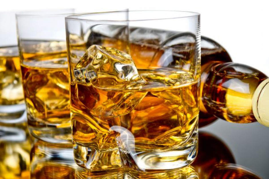Import szkockiej whisky do Polski wzrósł w I połowie 2015 r. o ponad 45 proc. pod względem wartości i ponad 60 proc. pod względem wolumenów fot. Shutterstock Polska wśród 20 największych importerów whisky - raport