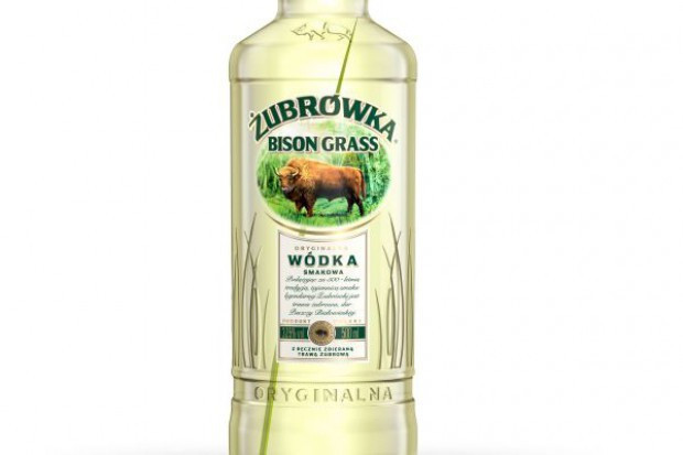 Żubrówka to jeden z flagowych alkoholi CEDC fot. CEDC CEDC z Żubrówką rozpycha się na rynku wódek