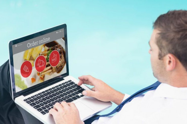 E-sklepy: Sposoby na zwiększenie sprzedaży w okresie Wielkanocy. Fot. shutterstock Jak zwiększyć sprzedaż w e-sklepach w okresie Wielkanocy?