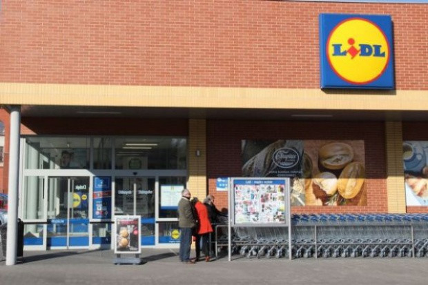 fot. shutterstock Lidl nadal płaci lepiej niż Biedronka