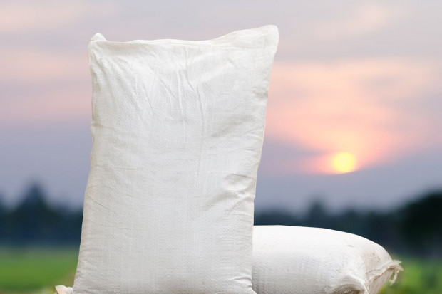 Rolnicy kupują importowane nawozy; fot. shutterstock.com Spadek cen ON i gazu bez wpływu na rynek nawozów i środków ochrony roślin