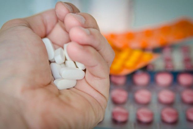 Promocja i reklama leków OTC pochłania ogromne kwoty; fot. za pixabay Reklamy leków OTC wpływają na nadużywanie farmaceutyków