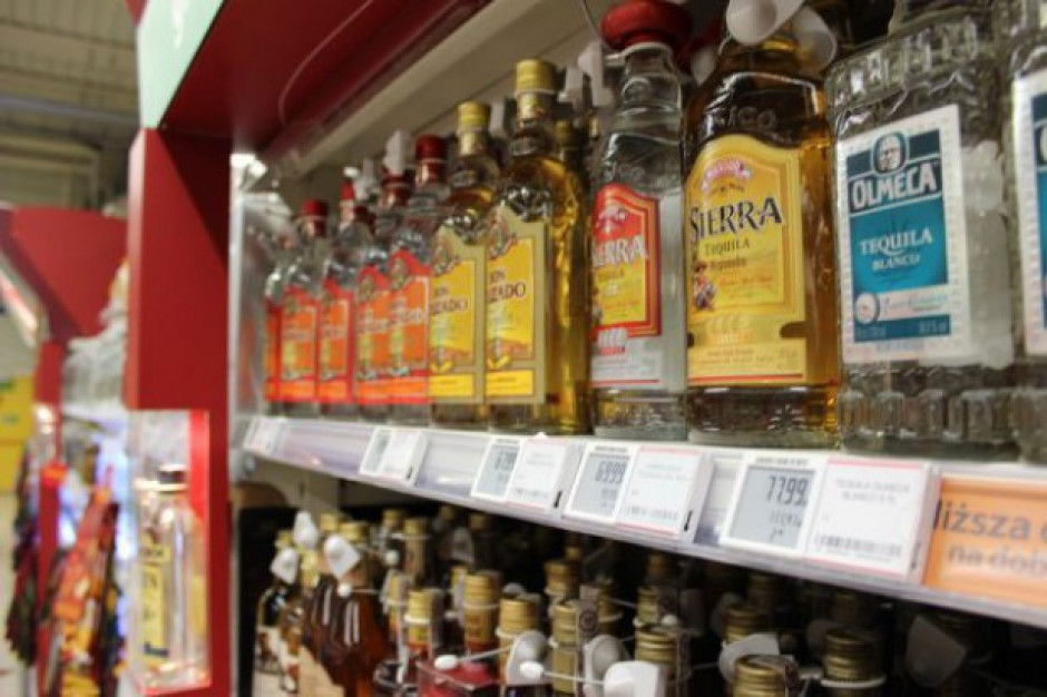 Ograniczanie legalnej sprzedaży alkoholu zawsze powoduje przekierowanie handlu do szarej strefy fot. ŁR PIH: Niepokojące są plany ograniczenia sprzedaży alkoholu w sklepach w całym kraju
