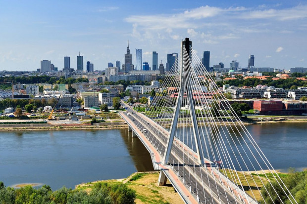 Warszawa: Weekendowe zmiany i utrudnienia w ruchu. Fot. shutterstock Warszawa: Weekendowe zmiany i utrudnienia w ruchu