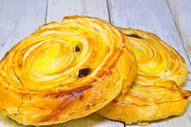Tradycyjne drożdżówki zniknęły ze sklepików szkolnych we wrześniu 2015 r.; fot. pixabay.com Opracowano już recepturę drożdżówek, które mogą być sprzedawane w szkołach