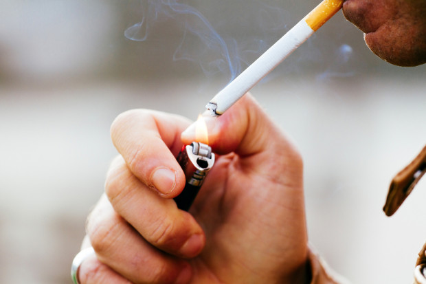 Fot. Shutterstock Francuski sąd przeciwko palarniom w liceach