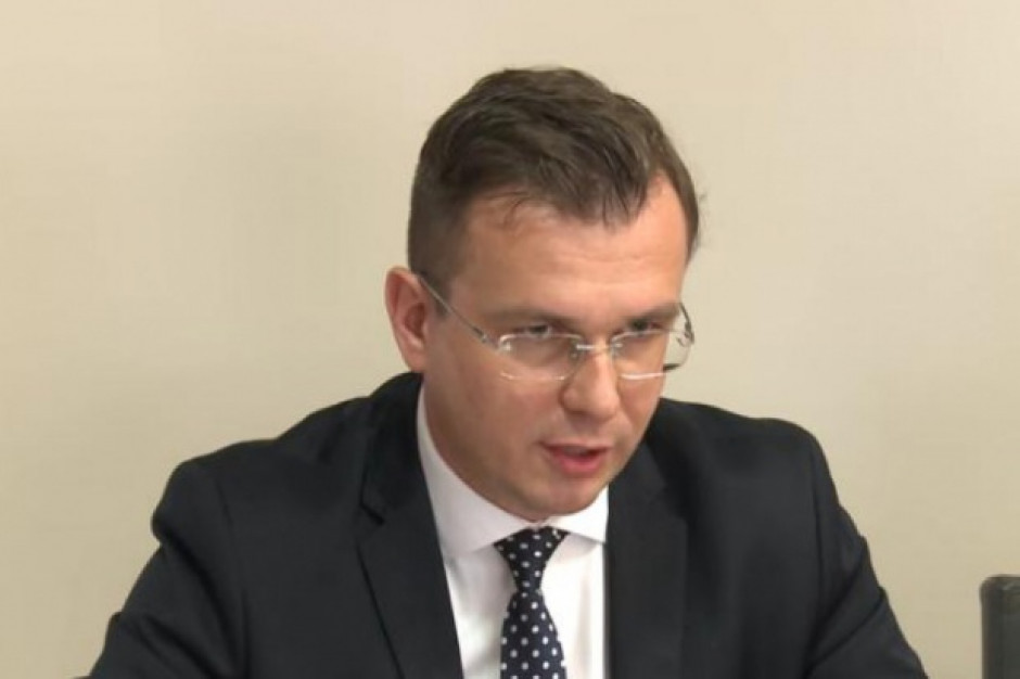 Wiceminister rozwoju Adam Hamryszczak (fot. youtube.com) 15 mld euro na wsparcie innowacji