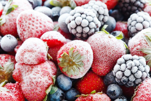 fot. shutterstock.com Niskie ceny mrożonych truskawek, malin i wiśni