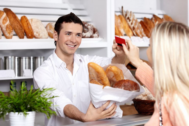 Na każdy nowy dyskont upadają średnio 3 małe sklepy. Fot. shutterstock Na każdy nowy dyskont upadają średnio 3 małe sklepy