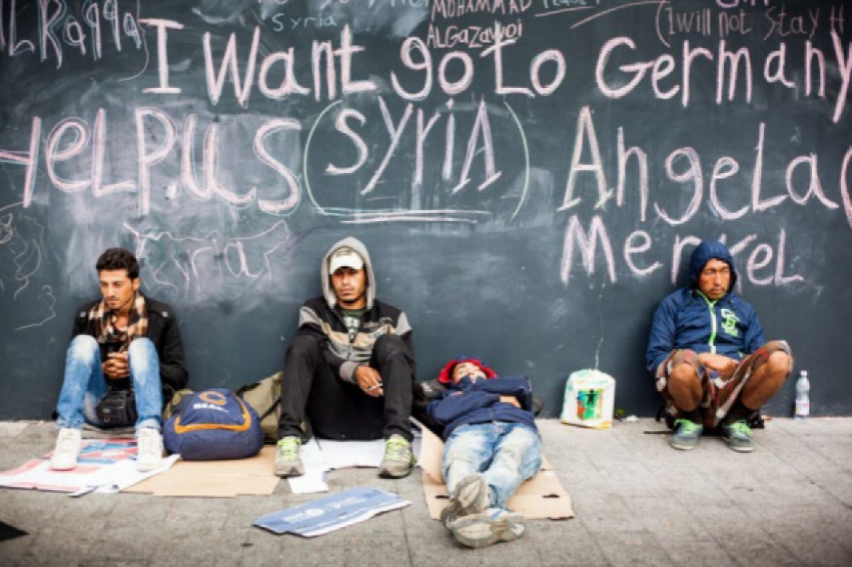 Szef MSWiA o uchodźcach: Nie przyjmiemy nikogo, kto zagrażałby bezpieczeństwu