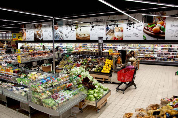 Carrefour: Innowacje w nowym supermarkecie w Warszawie. Fot. shutterstock Carrefour: Innowacje w nowym supermarkecie w Warszawie