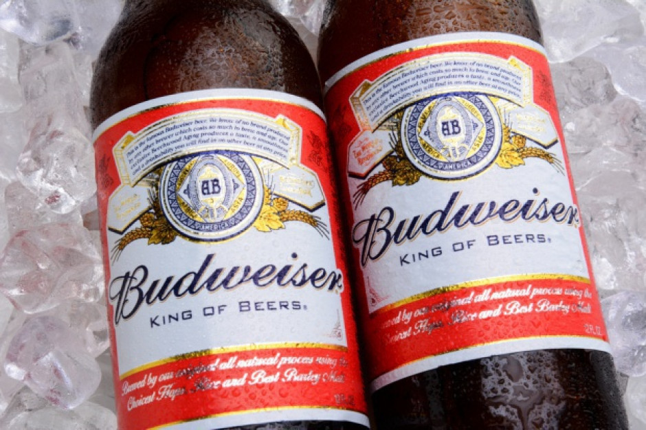 AB InBev jest właścicielem takich marek piw jak m.in. Budweiser fot. LunaseeStudios/Shutterstock.com AB InBev wymieni się browarami SABMiller z Ambev