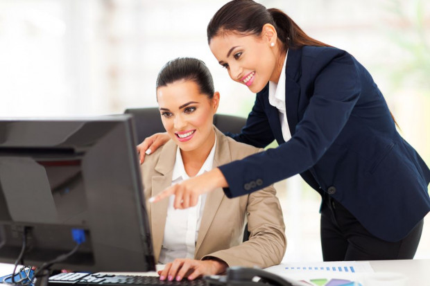 Fot. shutterstock Spradź, jakie są uprawnienia dla pracujących mam