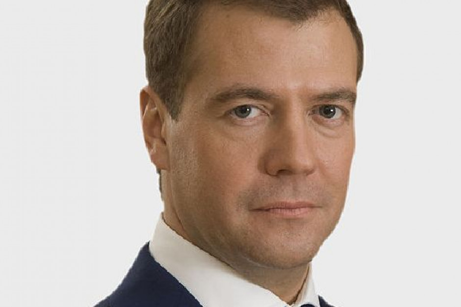 Dmitrij Miedwiediew Rosja grozi przedłużeniem embarga na żywność o 1,5 roku