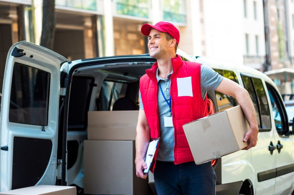 Fot. shutterstock E-commerce: Wysyłka kurierska jest najpopularniejszym sposobem dostawy