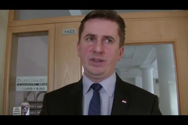 Rafał Romanowski, wiceminister rolnictwa i rozwoju wsi, fot. youtube. MRiRW przygotuje propozycje dla rolników dotkniętych suszą