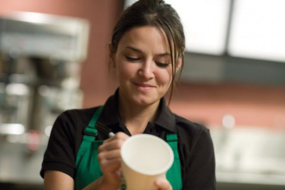 Starbucks ponownie pozwany o celowe oszczędzanie na mleku