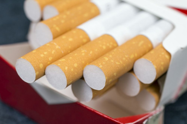 Fot. shutterstock Przed wejściem unijnej dyrektywy producenci papierosów zrobili zapasy