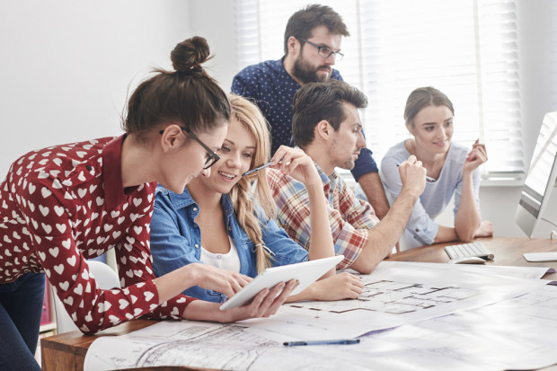 Fot. shutterstock Kryzys demograficzny to złote czasy dla młodych pracowników