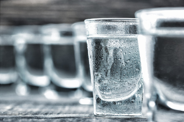 Fot. Shutterstock Indie: 17 robotników zmarło po wypiciu skażonego alkoholu