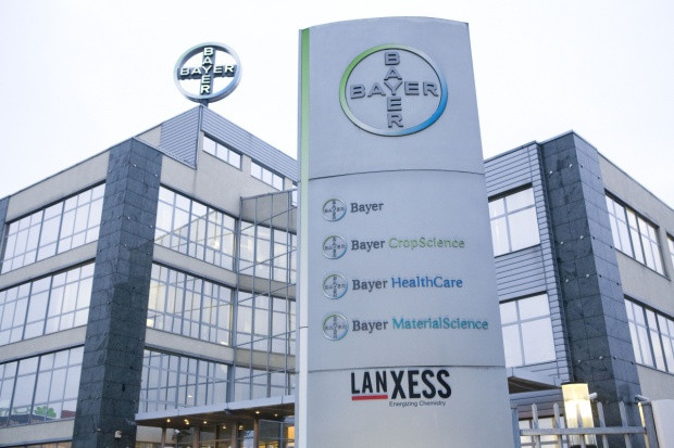fot. Fotolia Bayer walczy o Monsanto