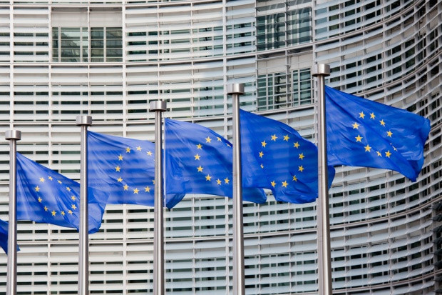 fot. shutterstock Komisja Europejska zapłaci rolnikom, którzy wyprodukują mniej mleka