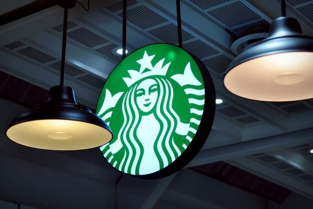 Logo Starbucks; fot. shutterstock.com AmRest: znaczący wzrost sprzedaży w drugim kwartale roku