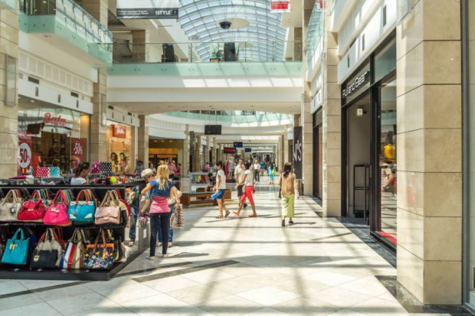 fot. shutterstock Niemcy: Ewakuacja centrum handlowego w poszukiwaniu Algierczyka