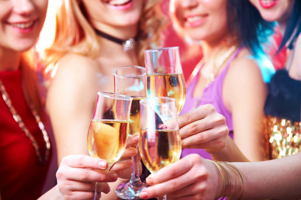Fot. shutterstock Sprzedaż alkoholu może wzrosnąć o prawie 100 mld dolarów