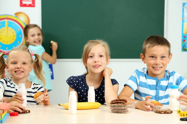 Fot. shutterstock Sklepiki i stołówki szkolne z nowymi wytycznymi ministra zdrowia
