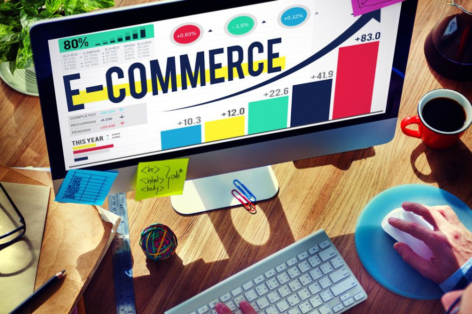 Fot. shutterstock E-commerce: W których kategoriach efekt ROPO jest najbardziej widoczny?
