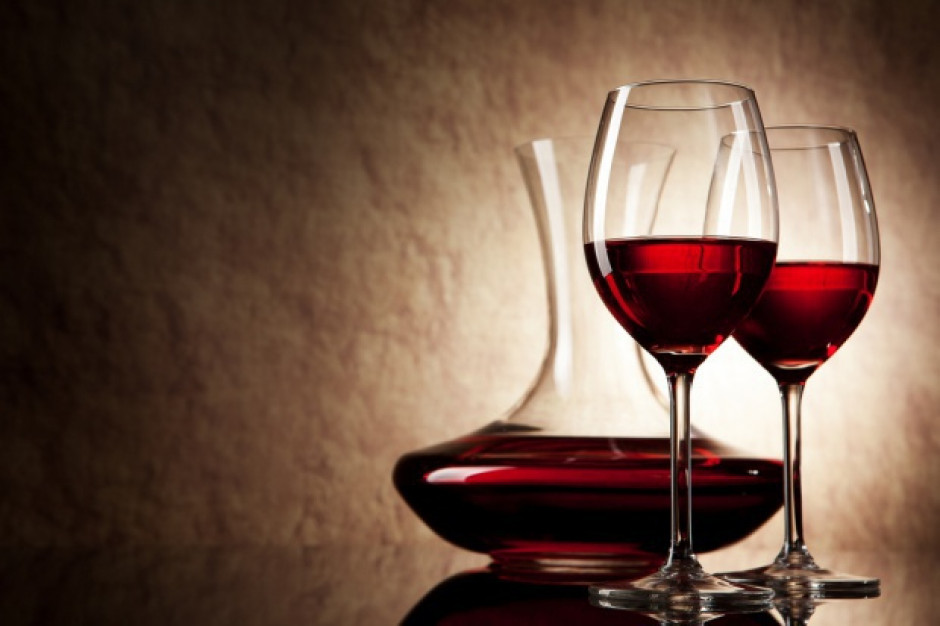 Polacy stają się coraz większymi znawcami win - raport