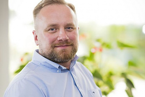 Łukasz Kotaniec, członek zarządu firmy Kotaniec – producenta sosów Folwark/ fot. materiały prasowe Wytrawne sosy mają swoje miejsce w branży piekarniczej - wywiad z firmą Kotaniec