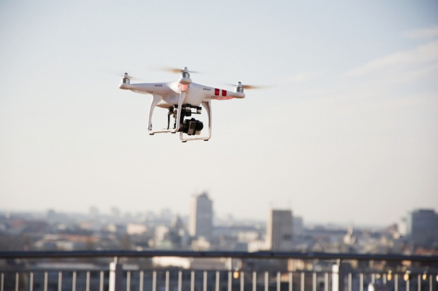 fot. shutterstock.com Drony i roboty odmieniają pracę w firmach kurierskich