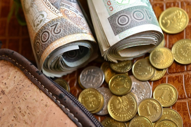fot. shutterstock Rafalska: Jeszcze 178 tys. rodzin czeka na wydanie decyzji ws. 500 plus