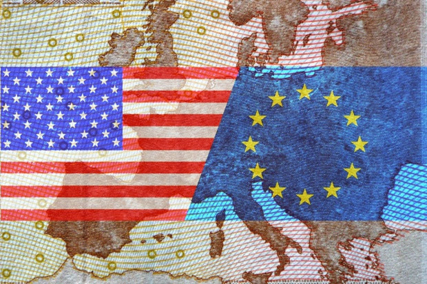 fot. Shutterstock KE ma odnowiony mandat ws. TTIP i chce porozumienia z USA