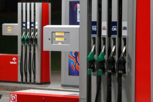 fot.PTWP Wskutek decyzji OPEC polscy kierowcy mogą drożej zapłacić za paliwo