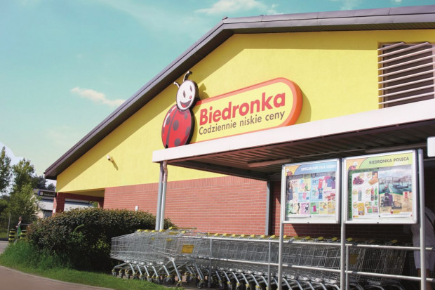 Fot. Biedronka Biedronka sprzedaje róże i wspiera profilaktykę nowotworową
