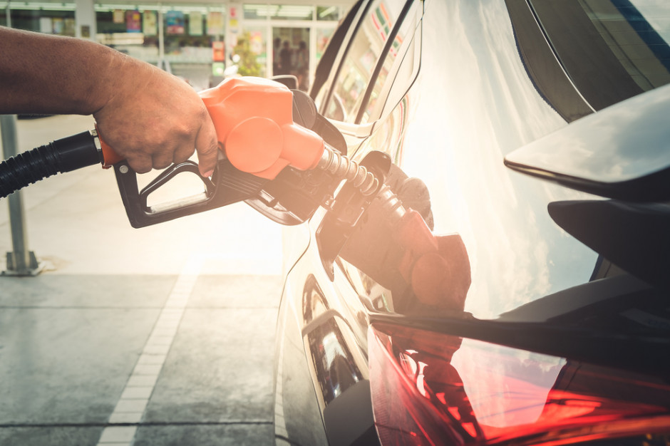 Jest szansa na wyhamowanie podwyżek cen paliw