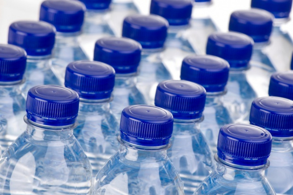 fot. shutterstock.com Producenci wykorzystują modę na picie wody wśród dzieci